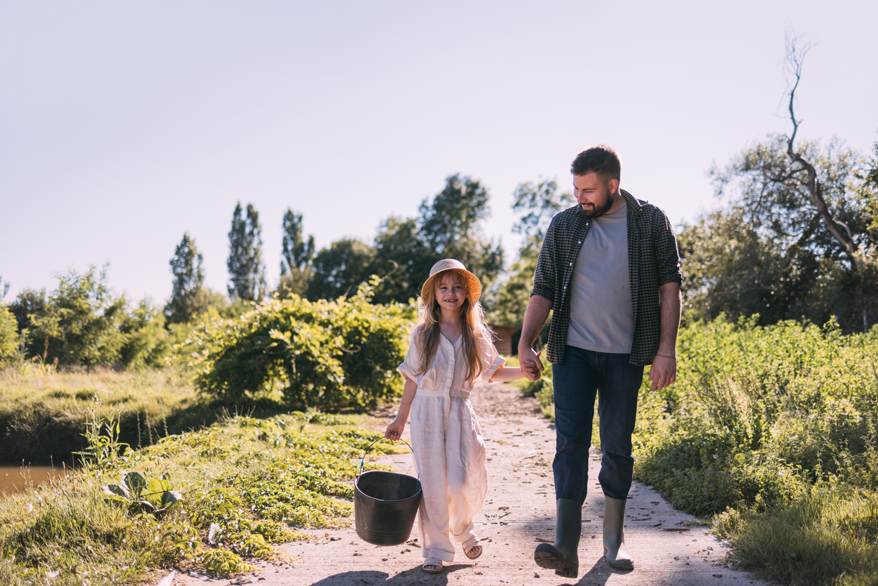 Το δοχείο της δύναμης και το δοχείο της προσοχής- Πώς μπορούμε να γεμίζουμε καθημερινά τα δύο «δοχεία» των παιδιών μας;