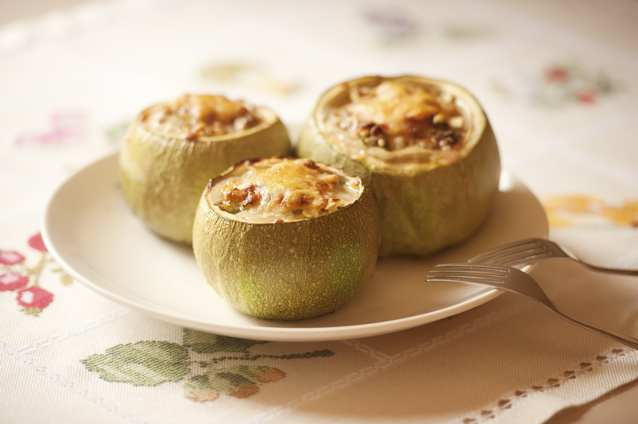 Μια τρελή-τρελή συνταγή: Κολοκύθια γεμιστά με μακαρονάκι!