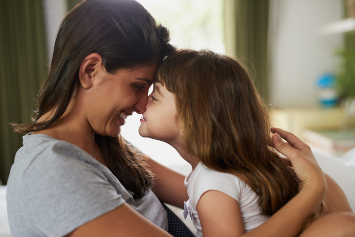 10 πράγματα που δεν σου είπε ποτέ η μαμά σου (και τα κατάλαβες τώρα που έγινες κι εσύ μαμά)