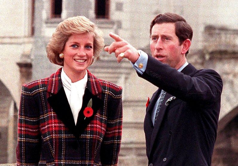 Χριστούγεννα με τη βασιλική οικογένεια: Γιατί η πριγκίπισσα Diana έφευγε πάντα πριν το μεσημεριανό;