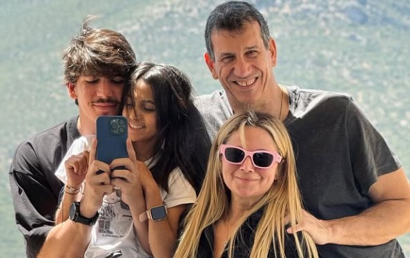 Σοφία Γαλακτερού: Με το πιο γλυκό χαμόγελο ψωνίζει με την μπαμπά της