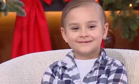 Ο μικρός Νικόλας συγκινεί με τη μάχη που έδωσε με τη λευχαιμία - Το μήνυμά του στα παιδιά που συνεχίζουν να παλεύουν
