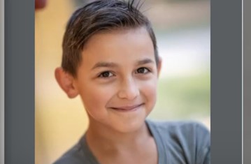 "Ήταν μαζί μας στη γη μόνο 9 χρόνια, γιατί εσύ;": Τα συγκινητικά λόγα της μάνας του 9χρονου αγοριού που πέθανε στην επίθεση του Μαγδεμβούργου