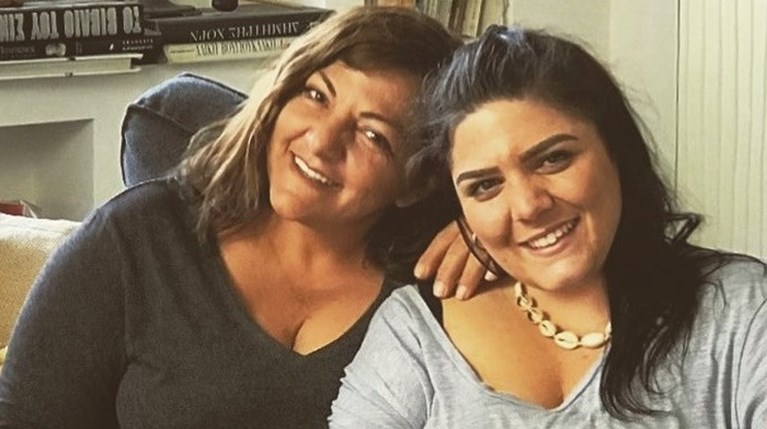 Δανάη Μπάρκα: Έλεγα στη μητέρα μου "Πρόσεχε μη μου φέρεις κανένα παιδί" - Ούρλιαζα "Θέλω να μείνω μόνη μου"