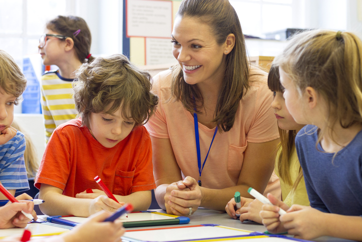 Μια δασκάλα αποκαλύπτει στο TikTok το μεγαλύτερο λάθος που είδε τους γονείς να κάνουν με τα παιδιά τους