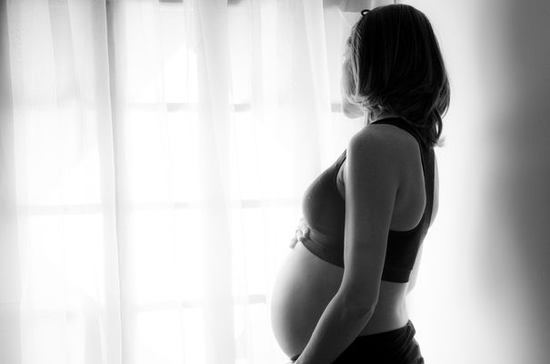 "Πάμε για τερματισμό της κύησης": Η ιστορία εγκυμοσύνης μιας μαμάς πριν συναντήσει (ευτυχώς) την "ανθρωπιά" από τους γιατρούς της