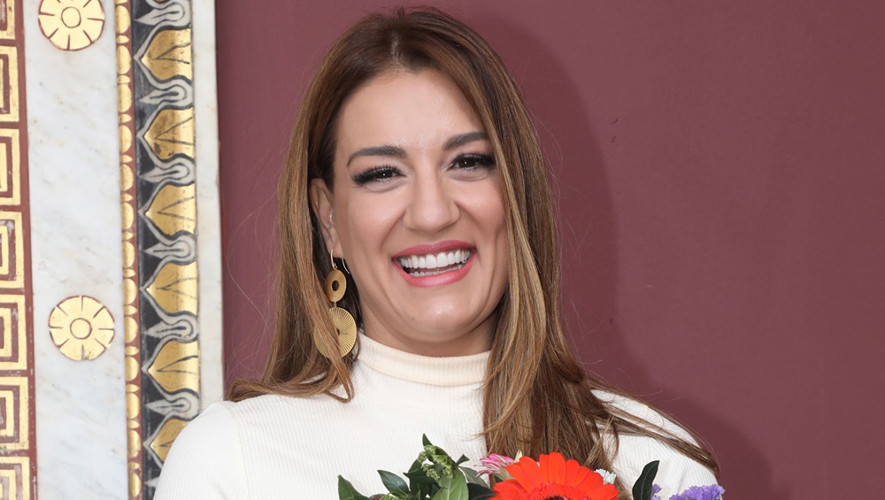 "Ακούμε και δεν κρίνουμε": Η Ελίνα Παπίλα με την κόρη της μόλις έκαναν το viral trend του TikTok