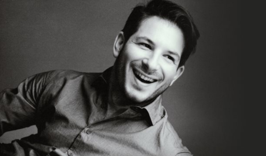 "Ήταν ένα πολύ βίαιο διαζύγιο, το βίωσα εξαιρετικά τραυματικά": Ο Γιώργος Περρής μιλά για τον χωρισμό των γονιών του