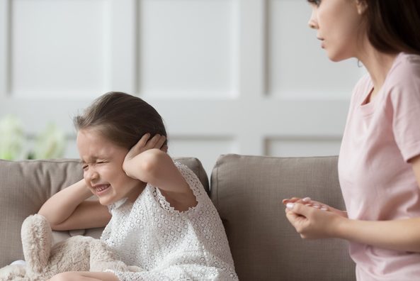 "Μαμά, θυμάμαι τότε που μου φώναξες": Μια parent coach δίνει 5 λόγους για να σταματήσουμε να φωνάζουμε (κι είναι αρκετοί!)