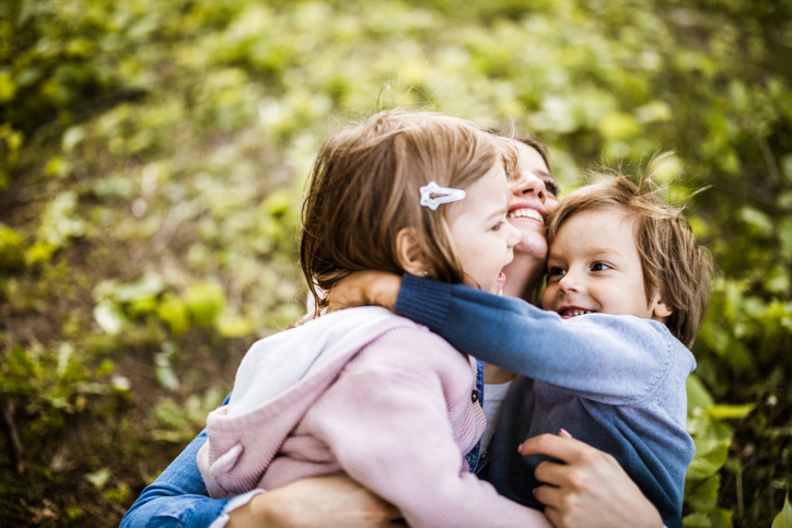 Έρευνα αποκαλύπτει ότι οι γονείς έχουν “αγαπημένο παιδί”: Ποιο είναι και γιατί;