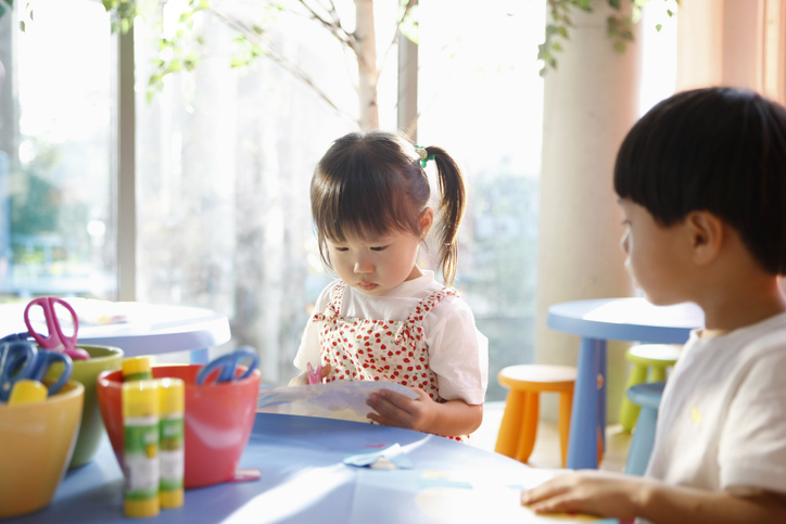 "Είχε μείνει μόνη της στη μελέτη": Μια δασκάλα στη Νότιο Κορέα μαχαίρωσε και σκότωσε μια 8χρονη μαθήτρια της!