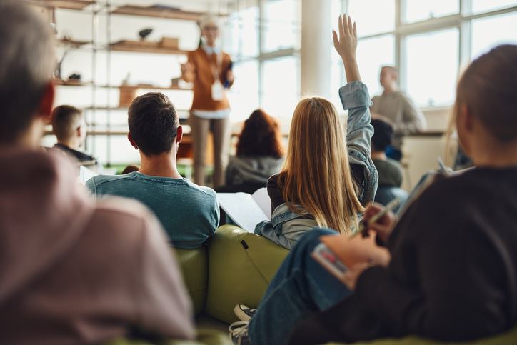 Η εκμάθηση αρχαίων ελληνικών φαίνεται πως μπορεί να βελτιώσει τη μνήμη και την αντίληψη ατόμων με ήπια νοητική διαταραχή