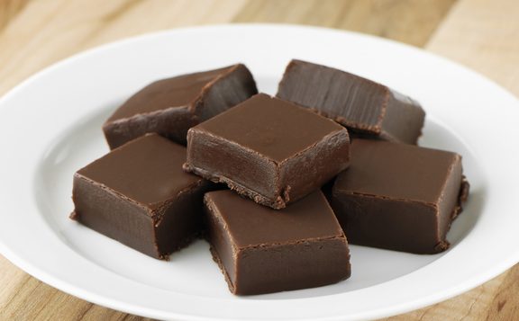 Λαχταριστό σοκολατένιο fudge- Έτοιμο σε 5 λεπτά στα μικροκύματα