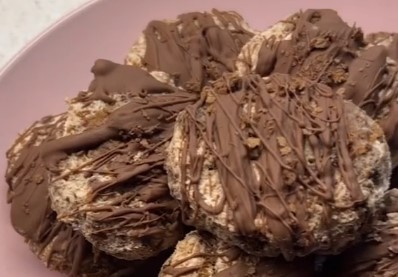 Μπουκίτσες με γιαούρτι και σοκολάτα – Το πιο εύκολο, δροσερό γλυκό!