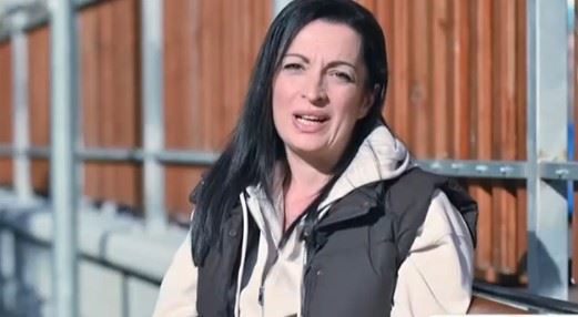 Ματίνα Κυριάκου: H "μαμά" των μικρών ασθενών των ογκολογικών μονάδων που έχασε το παιδί της αλλά εξακολουθεί να δίνει δύναμη στους μικρούς μαχητές της ζωής