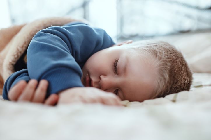 Πόσο πρέπει να κοιμάται ένα μικρό παιδί κατά τη διάρκεια της μέρας;