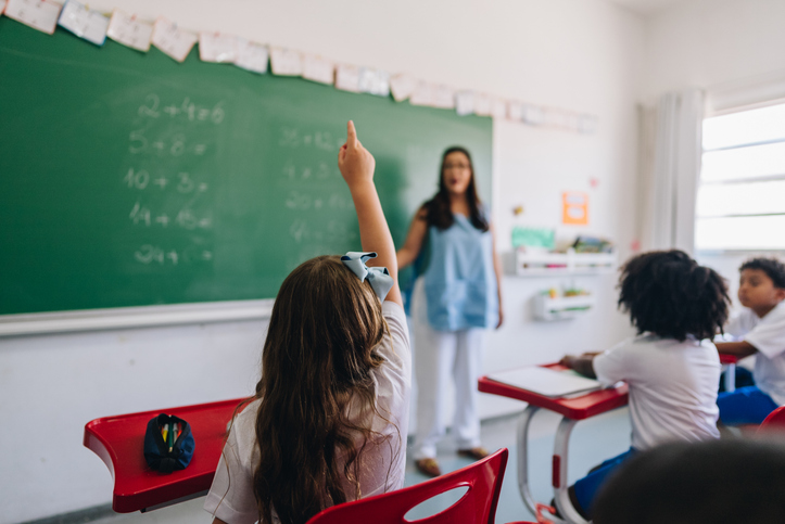 Γιατί αλλάζει το πρόγραμμα μαθημάτων στα σχολεία την Τετάρτη 2 Απριλίου; Η ανακοίνωση του Υπουργείου Παιδείας