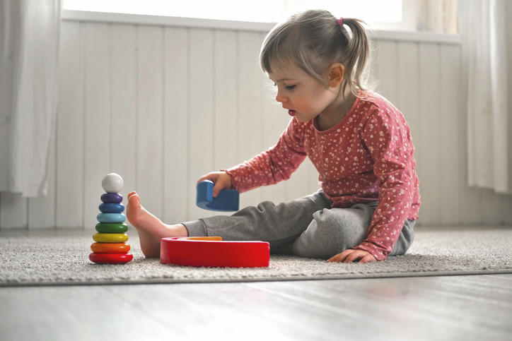 "Τα μοναχοπαίδια είναι απλώς διαφορετικά": H Αλεξάνδρα Καππάτου αναλύει τα χαρακτηριστικά του παιδιού που μεγαλώνει χωρίς "σύμμαχο" στις ζαβολιές
