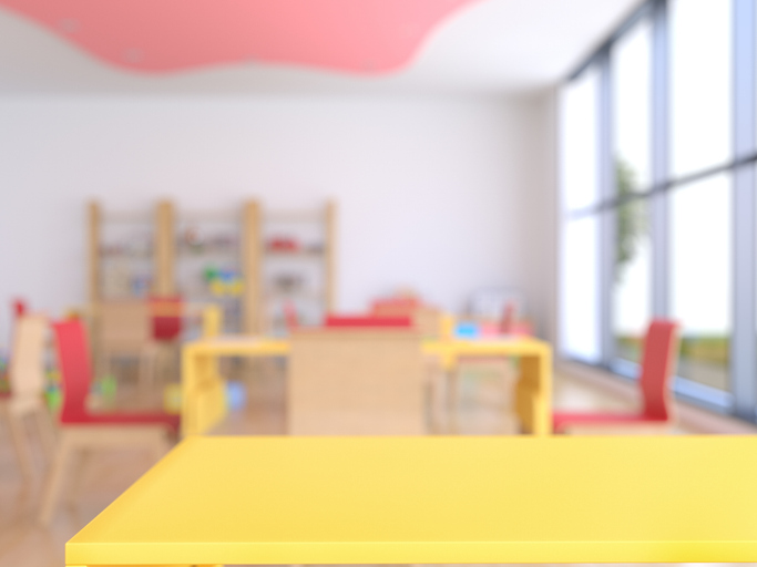 «Αγανάκτησα από τα κλάματα»: Τι κατέθεσε η νηπιαγωγός στη Γαλλία που κατηγορείται ότι σκότωσε ένα μωρό δίνοντάς του αποφρακτικό υγρό