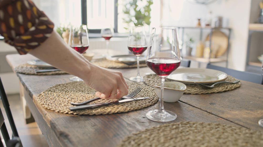 Πώς θα φτιάξεις το πιο απλό DIY σουπλά για το τραπέζι σου