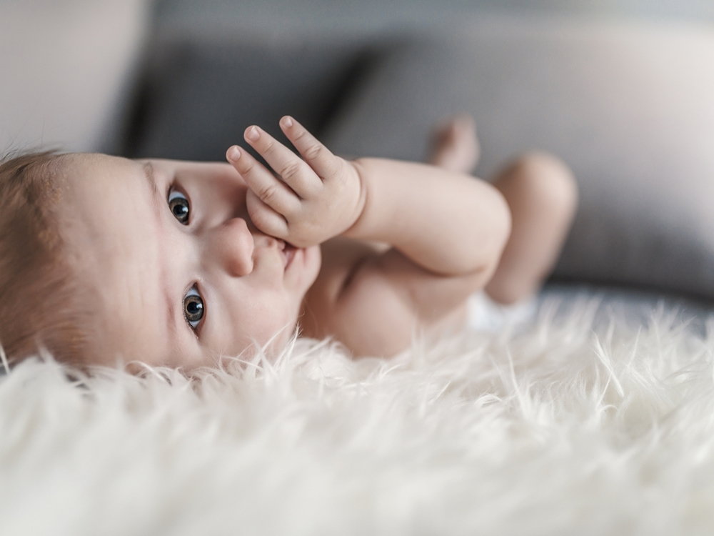 Self-soothing: Tο μωρό χρειάζεται εσένα, όχι "εκπαίδευση ύπνου"