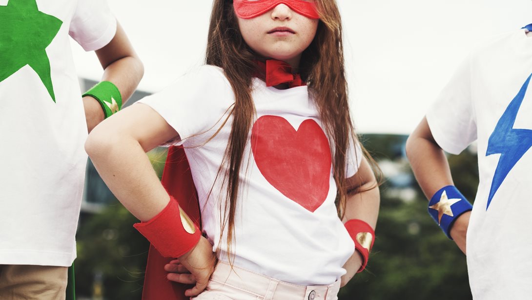 Γιατί δεν υπάρχουν "κοριτσίστικα" ρούχα με Σούπερ Ήρωες;