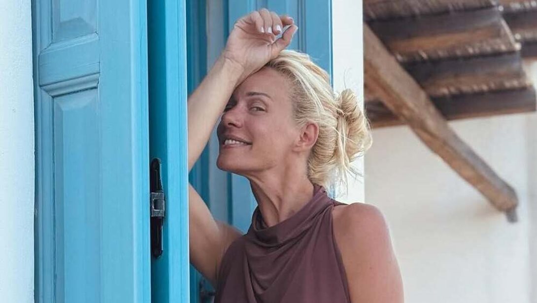 Η Ζέτα Μακρυπούλια διηγείται τη στιγμή της γέννησής της με αφορμή την ημέρα γενεθλίων της