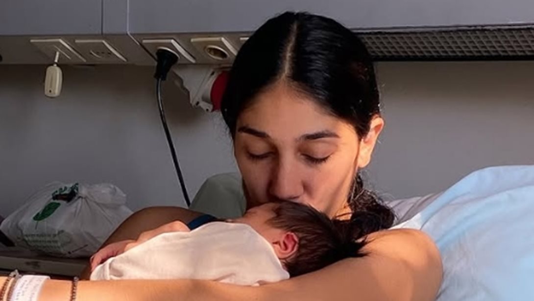 Παρασκευή Κερασιώτη: Οι τρυφερές στιγμές στο μαιευτήριο με το νεογέννητο μωρό της