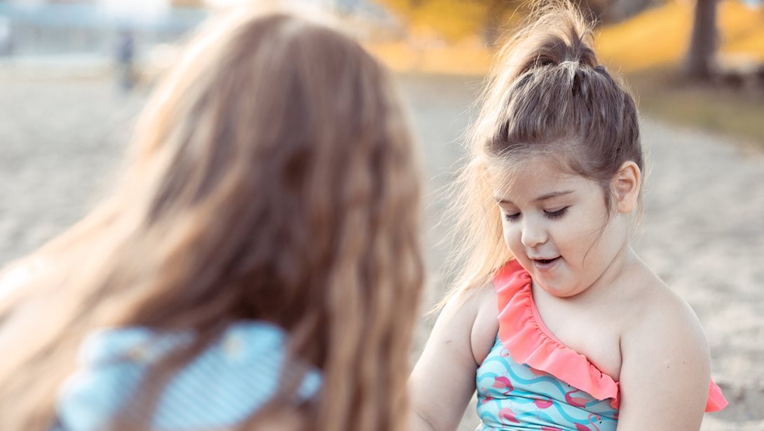 Τι σχέση θα έχει η κόρη μου με το σώμα της αν δεν ακούσει ποτέ "ρούφα την κοιλίτσα" όπως εγώ;