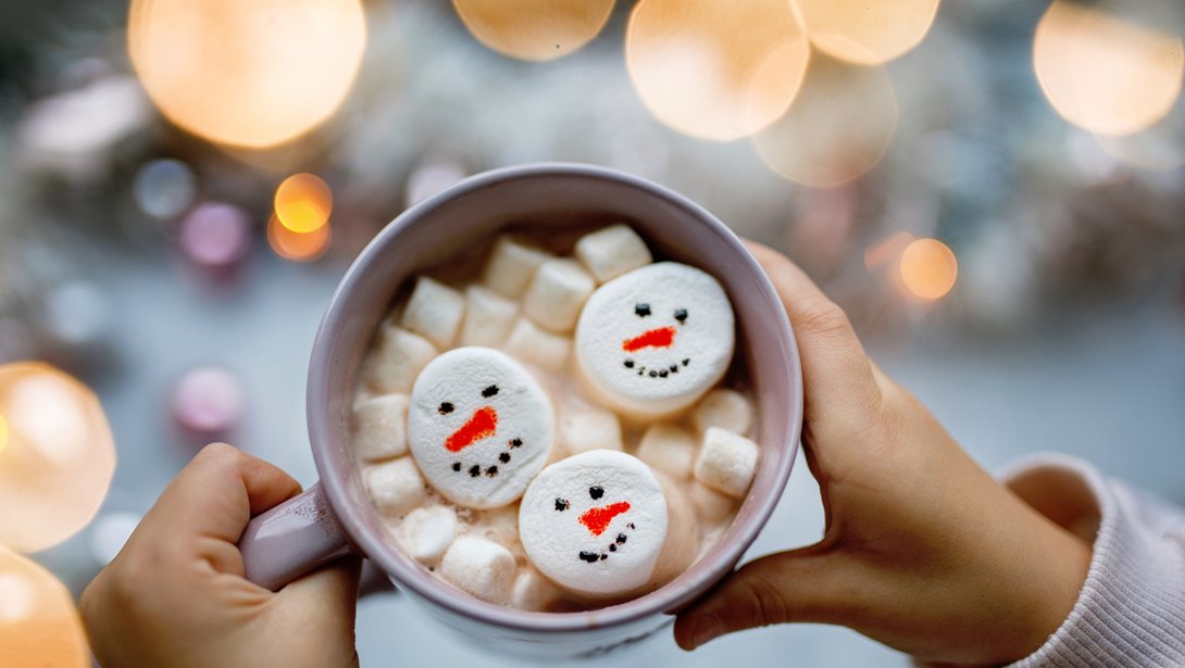 Χριστουγεννιάτικα brownies - Το γλυκό που μοιάζει με χιονάνθρωπο