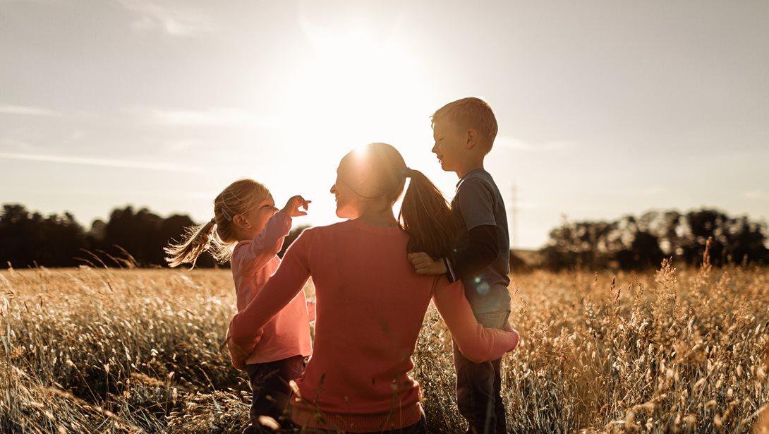 18 μαθήματα ζωής που αξίζει να δώσεις στα παιδιά σου