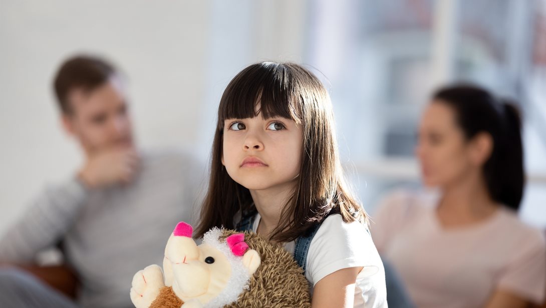 7 ερωτήσεις που κάνουμε στα παιδιά, όταν δεν θέλουν να μας μιλήσουν