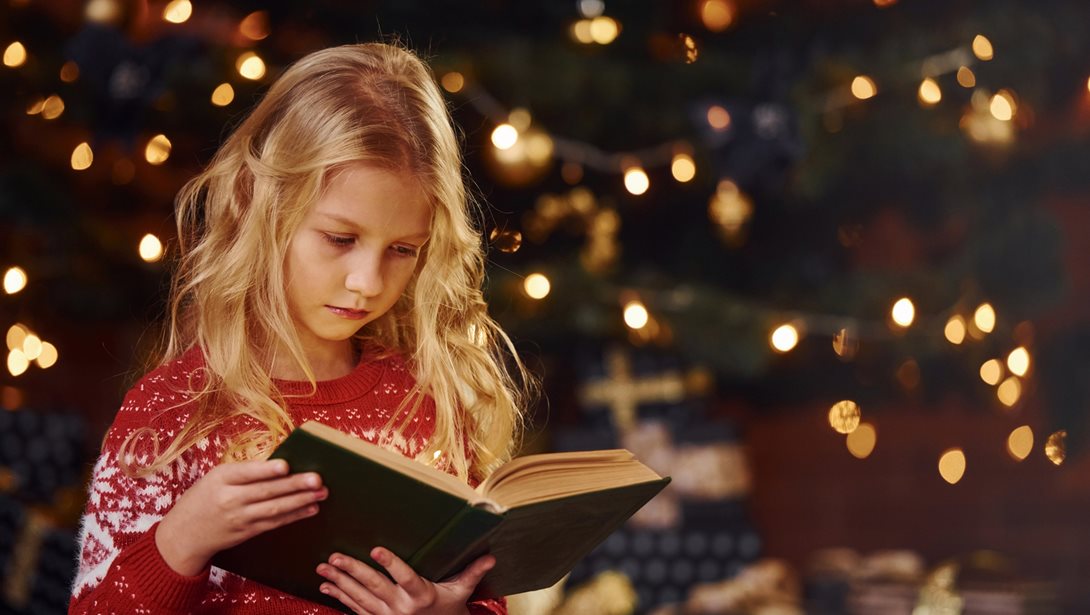 Ένα ανεκτίμητο δώρο: Το βιβλίο που συστήνει στα παιδιά τη μαγεία του Σαίξπηρ