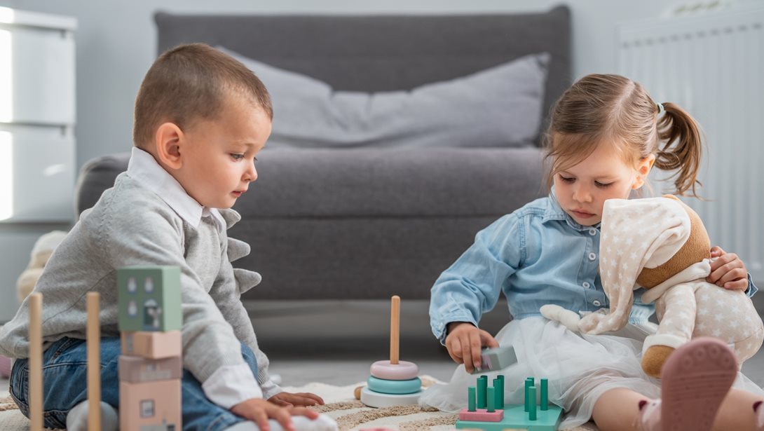 "Μέχρι τα 3 τους χρόνια, τα παιδιά δεν χρειάζονται άλλα παιδιά, χρειάζονται εμάς"