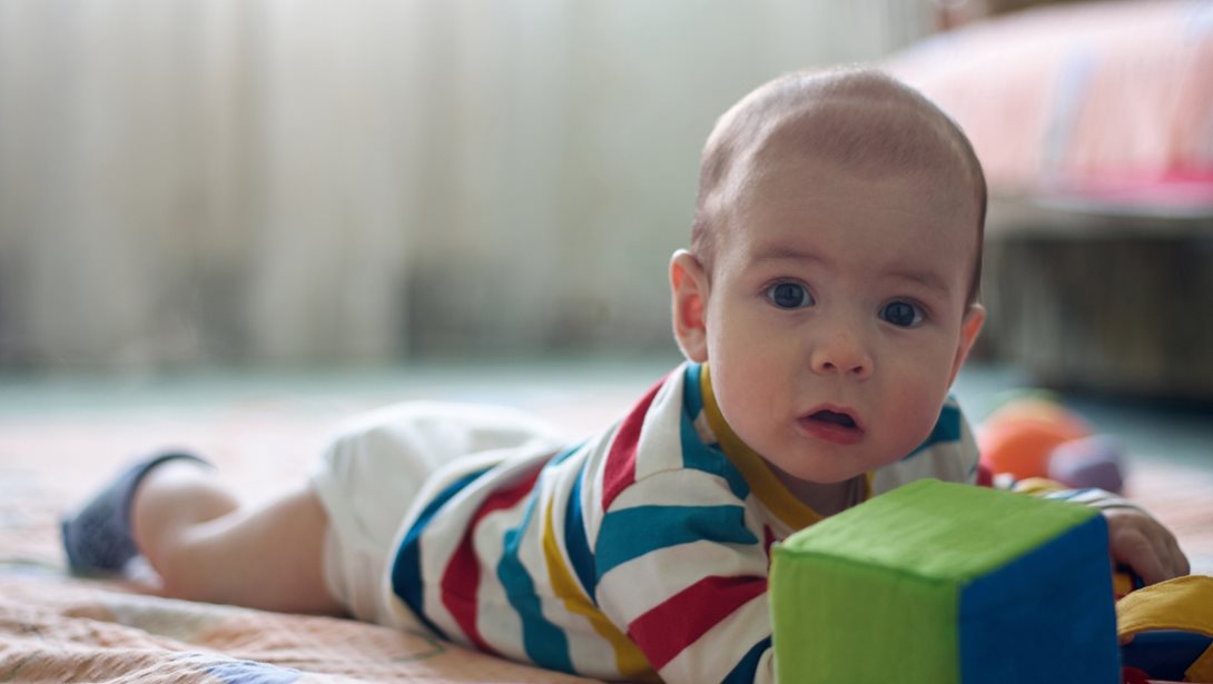 4 συνήθειες των γονιών που καθυστερούν την ανάπτυξη του εγκεφάλου του μωρού τους