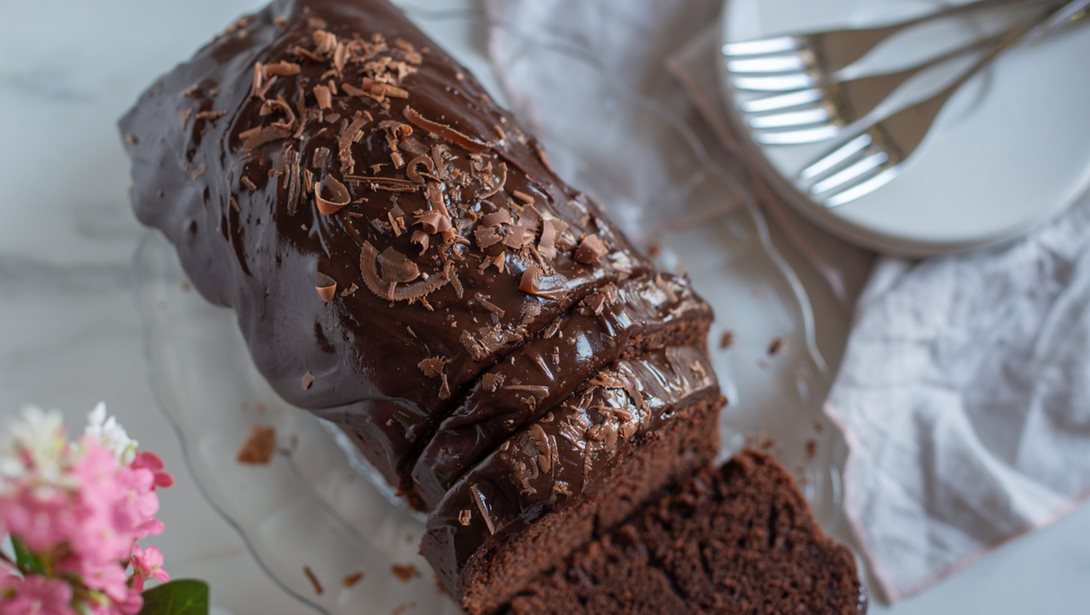 Το κέικ σοκολάτας που φτιάχνουμε (σχεδόν) κάθε μέρα – Μόνο με 3 υλικά