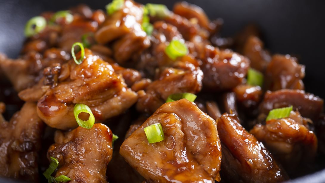 Kοτόπουλο με barbeque sauce και πατάτες - Ένα γεύμα με υψηλή περιεκτικότητα σε πρωτεΐνη