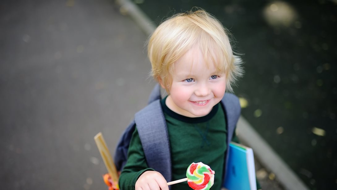 Πρέπει να δίνουν οι δάσκαλοι γλυκά στο σχολείο; Η μαμά που είπε "φτάνει πια" κι έγινε viral