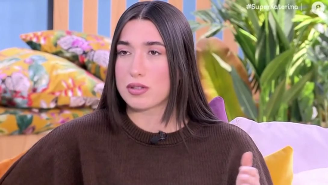 Κατερίνα Κακοσαίου: "Ο πατέρας μου θα μου πει "θέλω να είσαι πιο θηλυκό. Τον ενοχλεί αν δεν βγάζω sexiness"