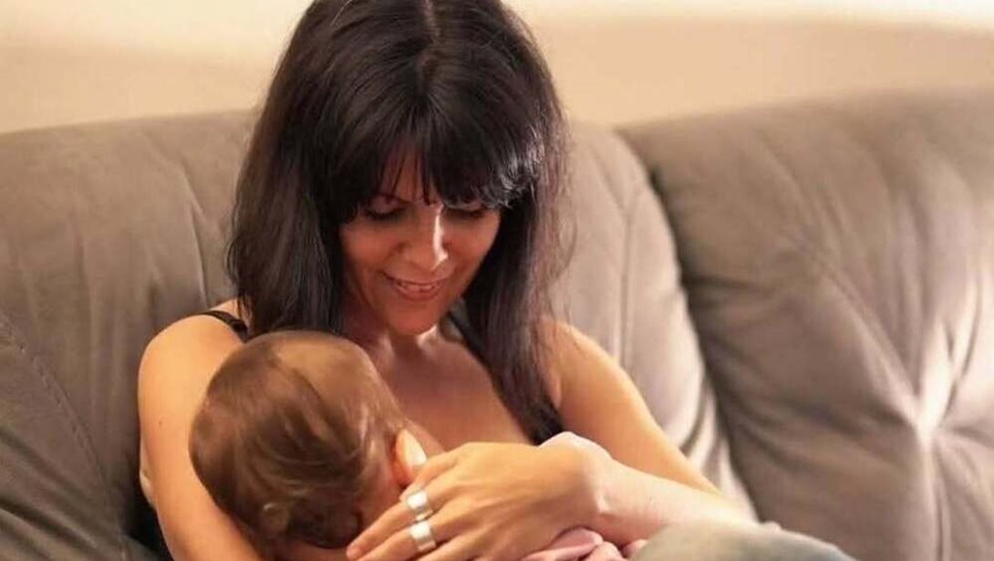 Η Ηλέκτρα Αστέρη παρακινεί τις νέες μητέρες να ξεκινήσουν τον θηλασμό