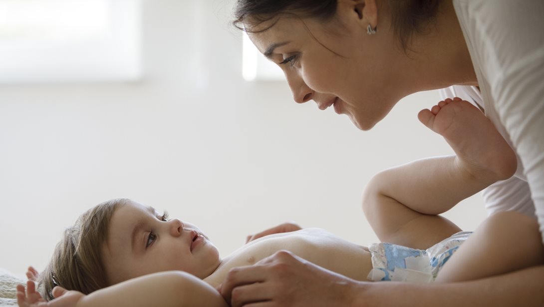 Πώς διδάσκουμε την ασφάλεια, τη συναίνεση και τα όρια στα πολύ μικρά παιδιά;