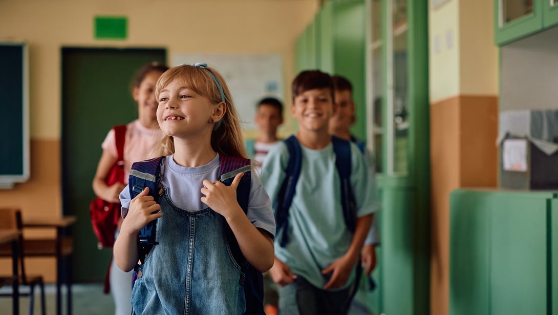 3 φράσεις που κάνουν το παιδί να ανυπομονεί για το σχολείο