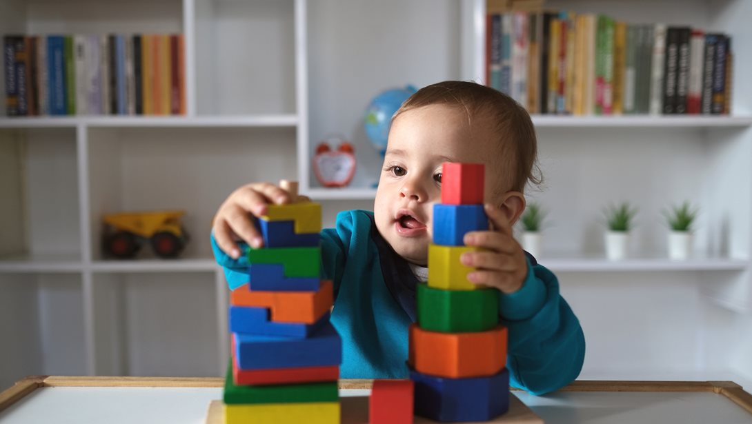 8 ιδανικά παιχνίδια για παιδιά μετά τα πρώτα τους γενέθλια