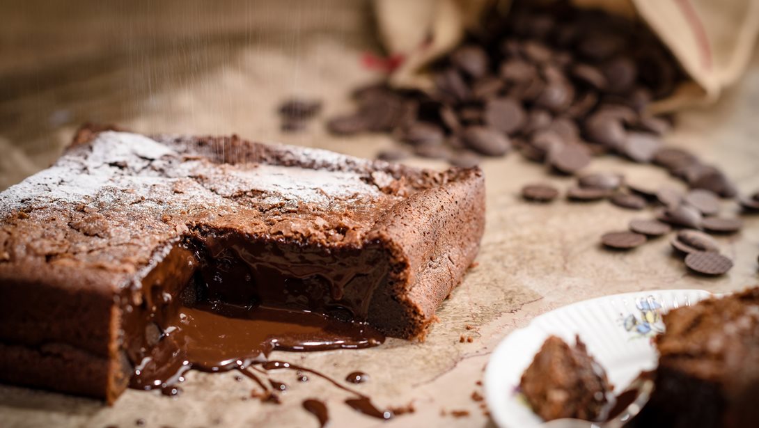 Πώς θα πετύχεις το τέλειο υγρό κέικ σοκολάτας βήμα-βήμα