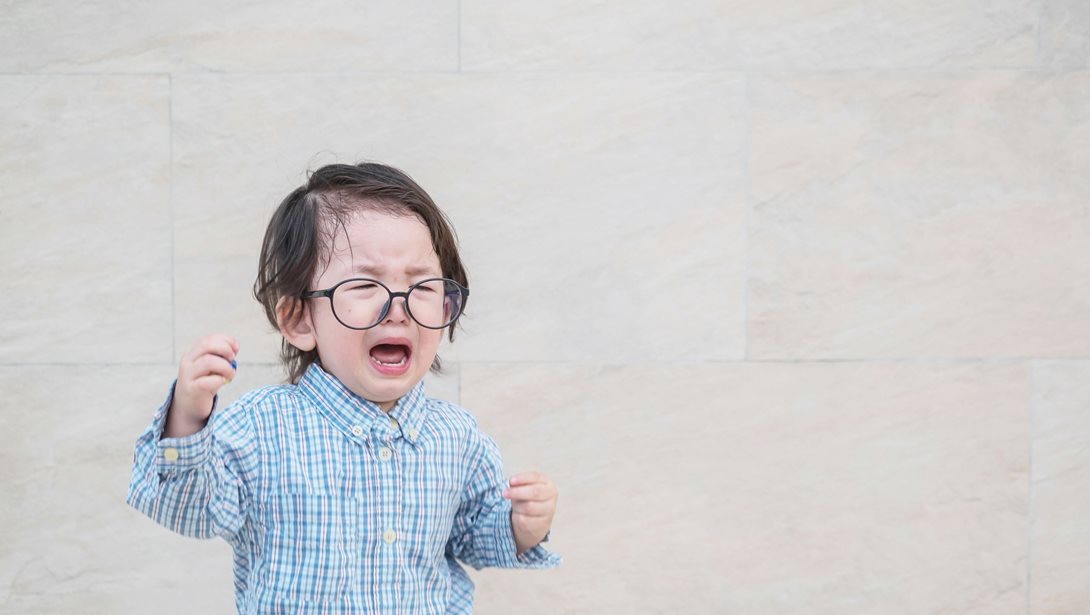 Όταν το παιδί "γκρινιάζει": Λειτουργεί η viral τεχνική του TikTok με τις ερωτήσεις;