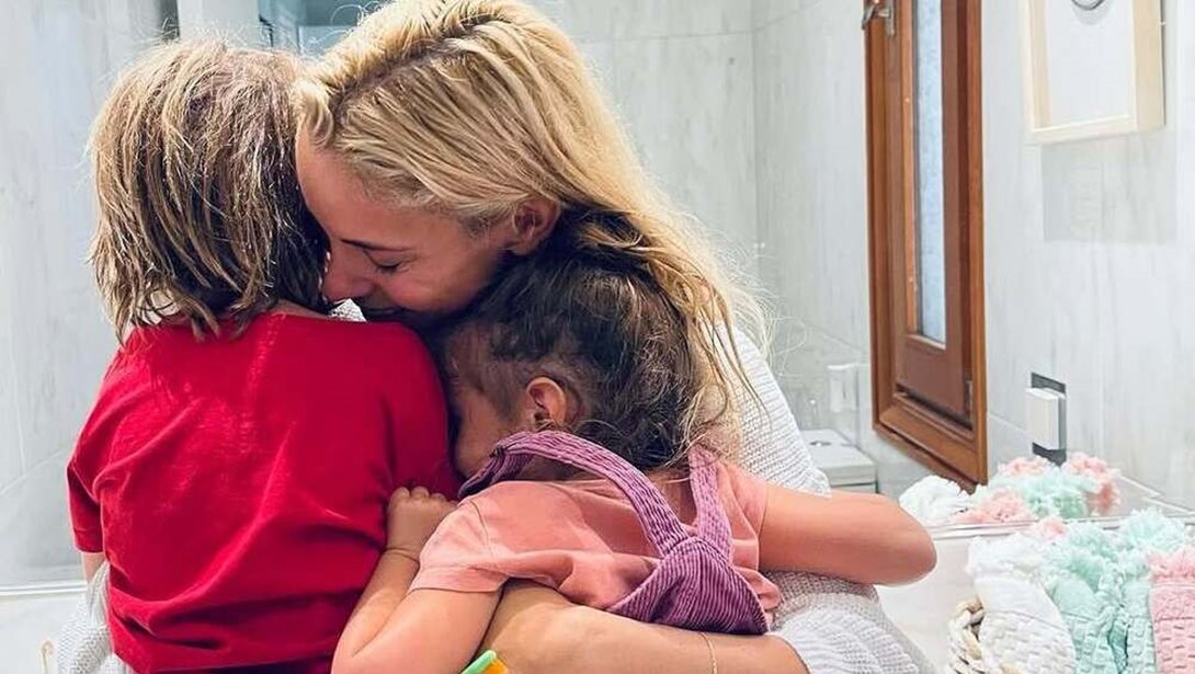 "Έγινες παλικαράκι": H Δούκισσα Νομικού φωτογράφισε τη στιγμή που συγκινεί όλες τις μαμάδες με τα παιδιά τους