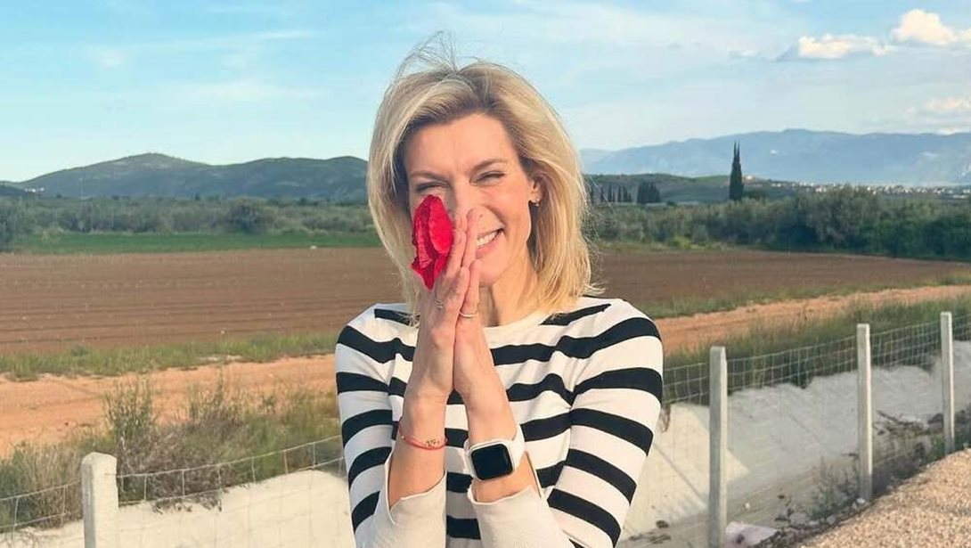 Ζέτα Δούκα: Η κόρη της βγήκε πρώτη σε σχολικό πρωτάθλημα μήκους και το πανηγυρίζει