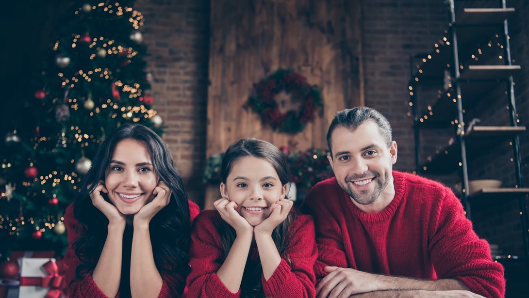 Πώς να στήσεις στο σπίτι μια "οικογενειακή φωτογράφιση Χριστουγέννων";
