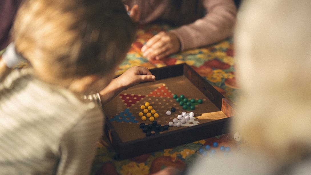 Budget friendly δώρα για παιδικό πάρτι: Τα επιτραπέζια παιχνίδια που είναι διασκεδαστικά και εκπαιδευτικά
