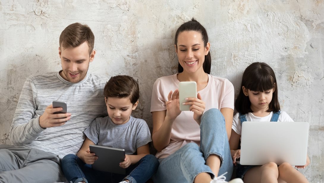 Σύγχρονες γονεϊκές συνήθειες που χωρίζουν τους γονείς σε στρατόπεδα